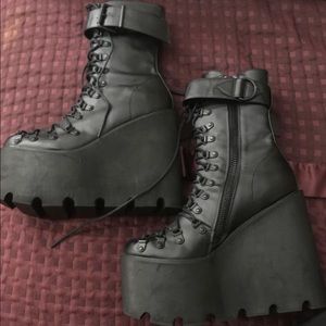 Current Mood DollsKill Traitor Boots size 9